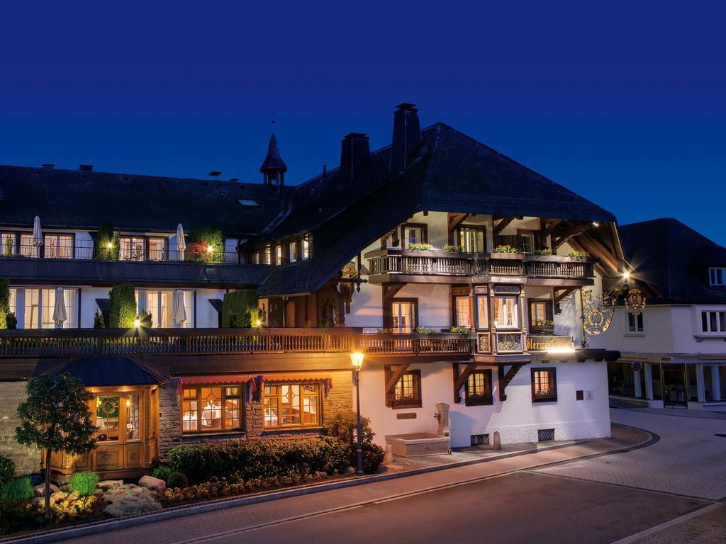 Adler Haeusern Gourmet & Spa Hotel Exterior foto