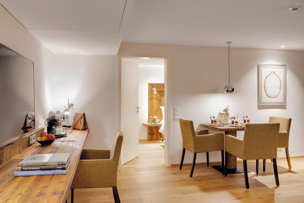 Adler Haeusern Gourmet & Spa Hotel Exterior foto